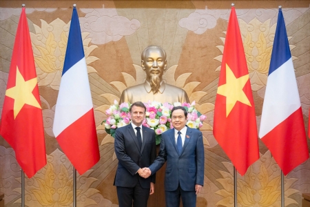 Chủ tịch Quốc hội Trần Thanh Mẫn hội kiến Tổng thống Pháp Emmanuel Macron