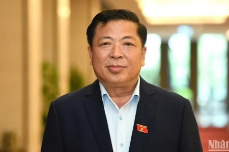 Bộ Xây dựng chỉ đạo khẩn trương đẩy mạnh phân cấp, phân quyền theo kết luận của Bộ Chính trị
