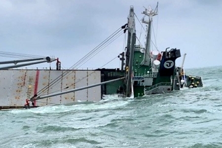 Tàu chở than chìm trên vùng biển Hà Tĩnh, 10 thuyền viên mất tích