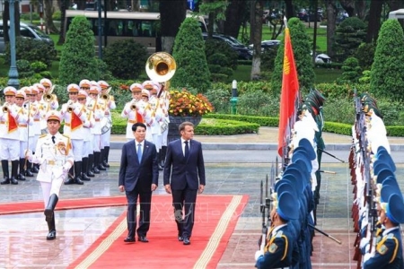 Chủ tịch nước Lương Cường chủ trì lễ đón cấp Nhà nước Tổng thống Cộng hòa Pháp