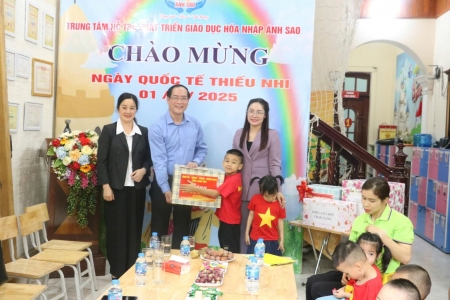 Lạng Sơn: Thăm, tặng quà trẻ em nhân ngày Quốc tế thiếu nhi 1/6