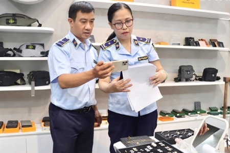 Đà Nẵng tiếp tục đẩy mạnh cao điểm đấu tranh ngăn chặn, đẩy lùi buôn lậu, hàng giả