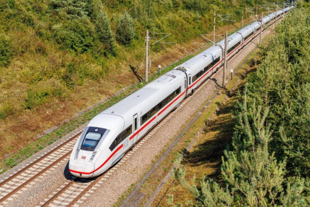 Sớm ban hành Hệ thống quy chuẩn, tiêu chuẩn làm cơ sở chuẩn bị Dự án đường sắt Lào Cai - Hà Nội - Hải Phòng