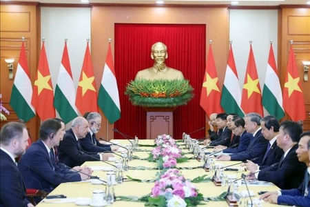 Việt Nam sẵn sàng là cầu nối giữa Hungary với khu vực Đông Nam Á