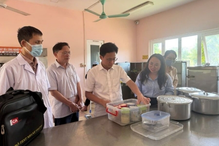 Hà Tĩnh nỗ lực đảm bảo ATTP bếp ăn tập thể, dịch vụ ăn uống và thức ăn đường phố