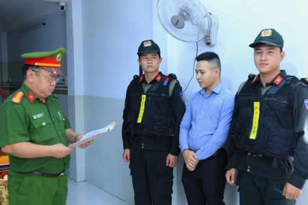 Đồng Nai bắt quả tang công ty sản xuất hàng trăm tấn phân bón giả