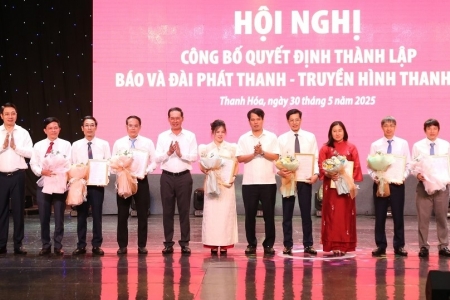 Công bố quyết định thành lập Báo và Đài Phát thanh - Truyền hình Thanh Hóa