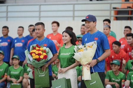 Herbalife Việt Nam tiếp tục đồng hành và tiếp sức cho các Đội tuyển Bóng đá Quốc gia Việt Nam