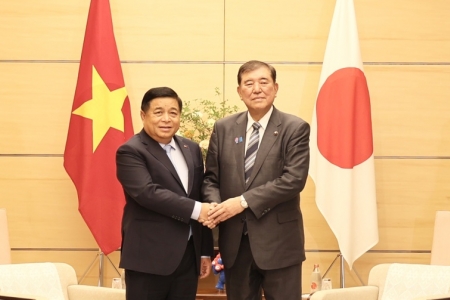 Phó Thủ tướng Nguyễn Chí Dũng hội kiến Thủ tướng Nhật Bản Ishiba Shigeru