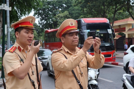 Hà Nội: Xử phạt 172 trường hợp vi phạm giao thông qua camera lưu động