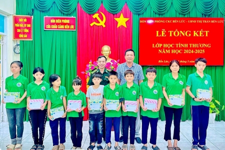 Đồn Biên phòng CKC Bến Lức tổng kết lớp học tình thương và phối hợp tổ chức vui tết thiếu nhi 1/6
