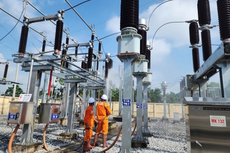 Tiêu thụ điện tại 27 tỉnh phía Bắc trưa 2/6 vượt đỉnh 2024, EVNNPC kêu gọi khách hàng tiếp tục tiết kiệm điện