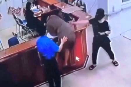 Bộ Y tế yêu cầu khẩn trương làm rõ vụ hành hung nhân viên y tế tại Bệnh viện Hữu nghị Đa khoa Nghệ An