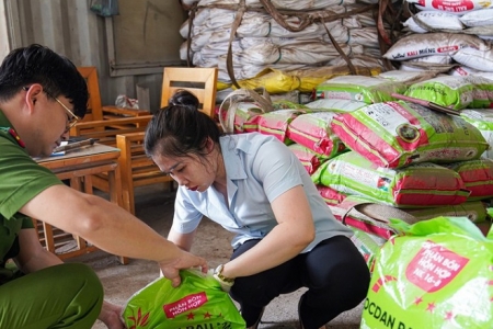 Hòa Bình triệt phá vụ sản xuất phân bón giả lớn nhất từ trước đến nay, thu giữ hàng trăm tấn