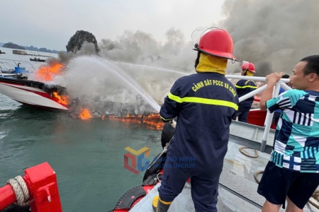 Cháy tàu cao tốc tại Vân Đồn