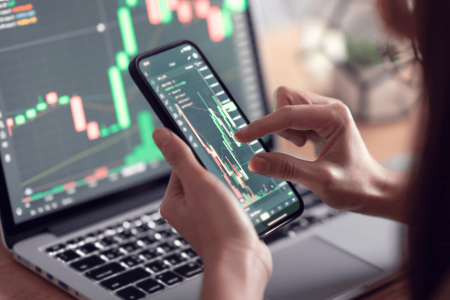 Chứng khoán phiên sáng 3/6: VN-Index phục hồi nhẹ, nhóm vốn hóa vừa và nhỏ dẫn dắt đà tăng