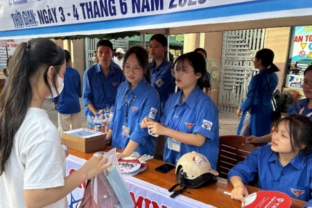 Gần 40.000 thí sinh Nghệ An hoàn thành môn thi đầu tiên trong kỳ tuyển sinh lớp 10