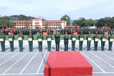 Lạng Sơn: Tổ chức Lễ tuyên thệ chiến sĩ mới