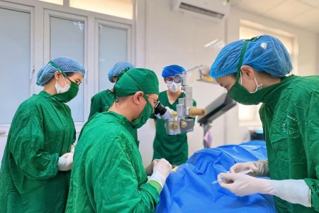 Bệnh viện Mắt Hải Phòng cấp cứu kịp thời ca chấn thương xuyên nhãn cầu nghiêm trọng