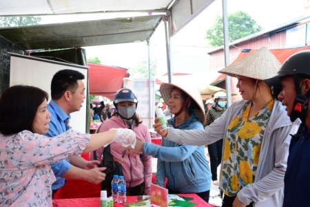 Lạng Sơn: Nhiều hoạt động ý nghĩa tại Chương trình "Khuyến nông phiên chợ"