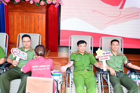 Cán bộ chiến sỹ Công an thành phố Hải Phòng tình nguyện hiến 444 đơn vị máu