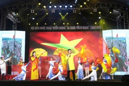 Lạng Sơn: Giành giải bạc toàn đoàn tại Hội diễn Nghệ thuật quần chúng "Ca khúc cách mạng" toàn quốc năm 2025