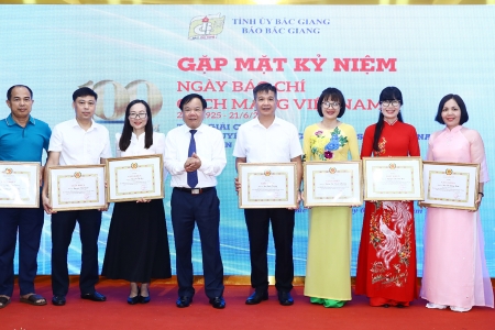 Báo Bắc Giang gặp mặt kỷ niệm 100 năm Ngày Báo chí Cách mạng Việt Nam 21/6