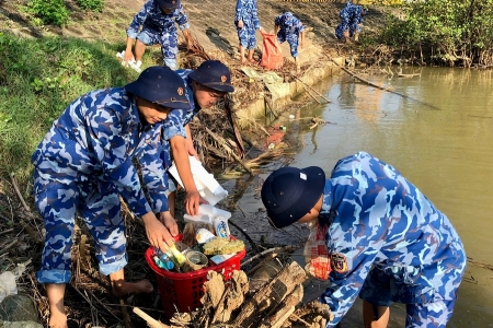 Hải đội 102 hưởng ứng Ngày Đại dương thế giới và Tuần lễ Biển và Hải đảo Việt Nam