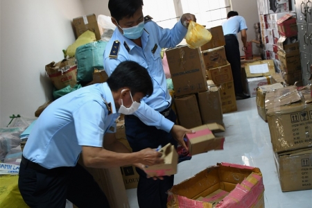 Cà Mau tiếp tục đẩy mạnh đợt đấu tranh ngăn chặn, đẩy lùi tình trạng buộn lậu, gian lận thương mại, hàng giả