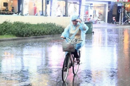Thời tiết ngày 12/6: Miền Bắc, Hà Nội mưa rào rải rác