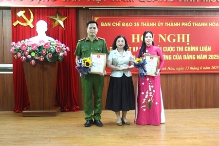 Trao giải Cuộc thi Chính luận bảo vệ nền tảng tư tưởng của Đảng