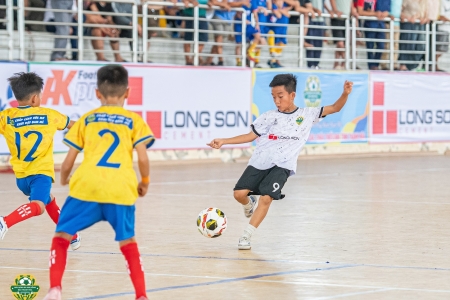 U10 Nghi Sơn vô địch lứa tuổi U10 giải Bóng đá Nhi đồng Báo Thanh Hóa lần thứ IV