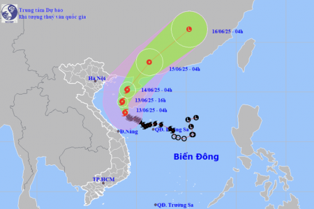Bão số 1 giật cấp 13, gây sóng cao 6 mét, miền Trung tiếp tục mưa lớn