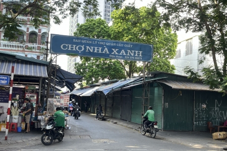Hà Nội: Chợ Nhà Xanh đồng loạt đóng cửa, nỗi lo từ việc siết kiểm tra nguồn gốc hàng hóa