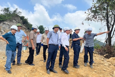 Tổng Giám đốc EVNNPT kiểm tra tiến độ dự án đường dây 500/220kV Nho Quan – Phủ Lý – Thường Tín