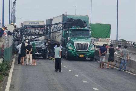 TP. Hồ Chí Minh lập tổ điều tra sự cố đổ cần cẩu công trình xây dựng tại nút giao thông Mỹ Thủy