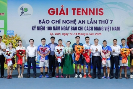 Sôi nổi Giải Tennis Báo chí Nghệ An lần thứ 7: Hơn 200 vận động viên tham dự