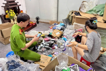 Lạng Sơn: Phát hiện, xử lý một hộ kinh doanh online hơn 3.000 sản phẩm không có nguồn gốc xuất xứ