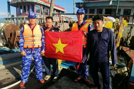 Hải đội 102: Thi đua lập công, hướng tới Đại hội Đại biểu Đảng bộ Vùng Cảnh sát biển 1 lần thứ VI