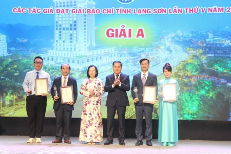 Đội ngũ cán bộ làm công tác báo chí luôn phải “mắt sáng, lòng trong, bút sắc”