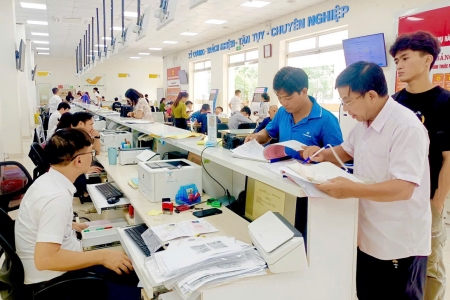 TP. Hồ Chí Minh hỗ trợ chuyển đổi việc làm, mua, thuê mua nhà ở xã hội cho cán bộ sau sắp xếp
