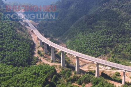 Cục Cảnh sát giao thông khuyến cáo về việc dừng đỗ trên cao tốc