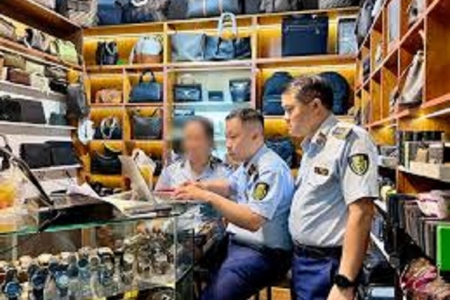TP. Hồ Chí Minh quyết liệt trấn áp buôn lậu, hàng giả: Hàng nghìn vụ vi phạm bị xử lý, thu về hơn 1.300 tỷ đồng