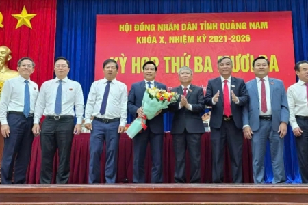 Chủ tịch UBND tỉnh Quảng Nam nghỉ hưu trước tuổi