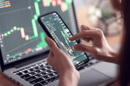 VN-Index hôm nay: Nhà đầu tư xem xét tăng dần tỷ trọng các mã cổ phiếu đang có lợi nhuận