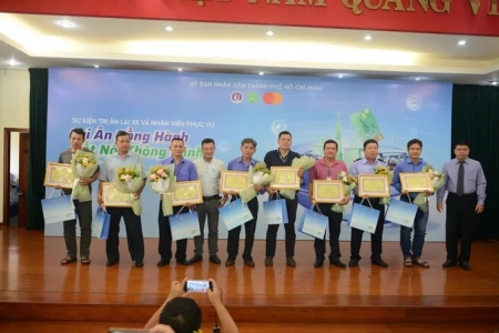 TP. Hồ Chí Minh vinh danh 30 tài xế, nhân viên xe buýt tiêu biểu