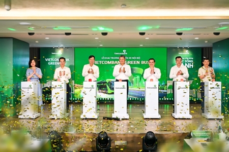 Vietcombank tổ chức Lễ khai trương tuyến xe nội bộ Vietcombank Green Bus