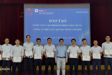 Công ty Điện lực Quảng Ninh đẩy mạnh chuyển đổi số cho cán bộ nhân viên