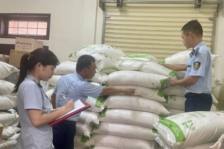 Quảng Trị: Kinh doanh đường cát nhập lậu, một cá nhân bị xử phạt 50 triệu đồng