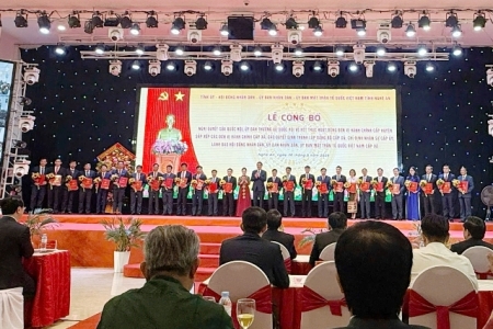 Nghệ An tổ chức lễ công bố mô hình chính quyền địa phương 2 cấp